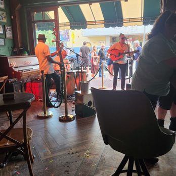 Ball & Chain - Salsa Band - Music Venues Near Me - Miami, Florida