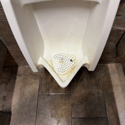 Circle K - Men's bathroom