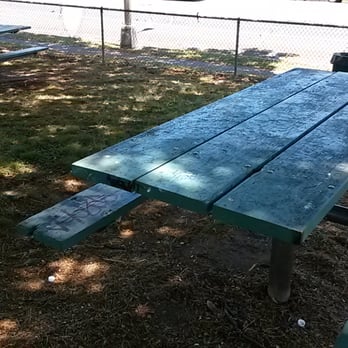 Peter Buck Mini Park - Picnic benches - Parks Near Me - Honolulu, Hawaii Peter Buck Mini Park - Picnic benches - Parks Near Me - Honolulu, Hawaii