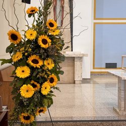 Kimberly's Flowers - Floral Arrangement