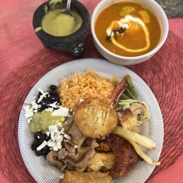 Lunch Buffet - Adult (MX $290/person)