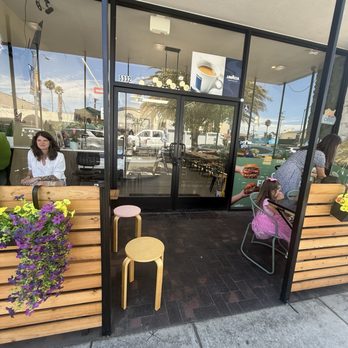 Espresso Bar - Outside - Coffee & Tea Near Me - Long Beach, California