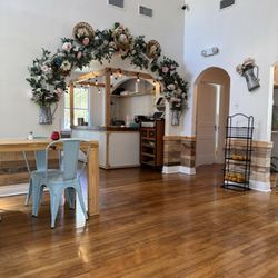 Cafetomas - Indoor dining room