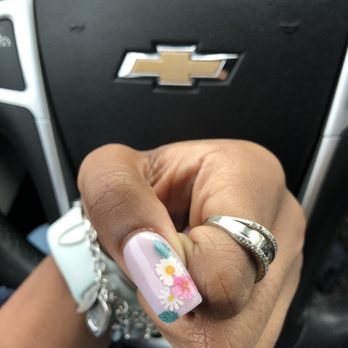 Nail Ganic - Flower Detail - Nail Salons Near Me - Pearland, Texas Nail Ganic - Flower Detail - Nail Salons Near Me - Pearland, Texas