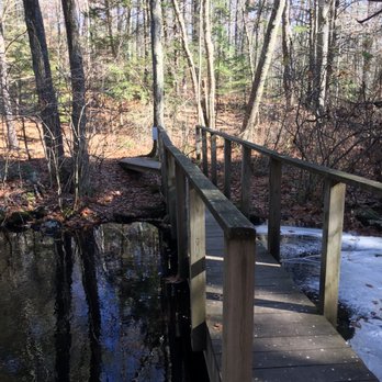 Plaistow Town Forrest - Bridges. Plenty sturdy - Hiking Near Me - Plaistow, New Hampshire