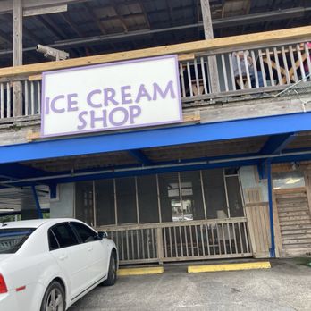 Quakes Ice cream - Ice Cream & Frozen Yogurt Near Me - Biloxi, Mississippi Quakes Ice cream - Ice Cream & Frozen Yogurt Near Me - Biloxi, Mississippi
