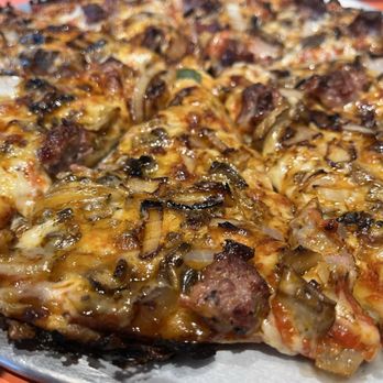 Bar Pizza & Salad - Mushroom, onion, sausage bar pizza - Pizza Near Me - Mansfield, Massachusetts