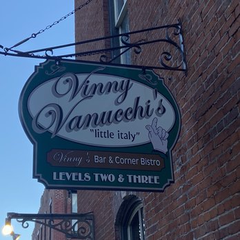 Vinny Vanucchi's - Italian Near Me - Galena, Illinois
