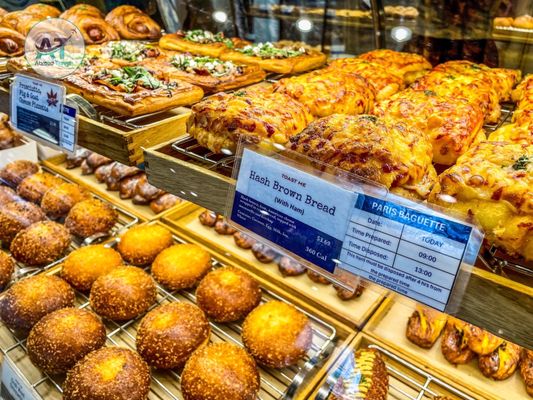 Paris Baguette by null