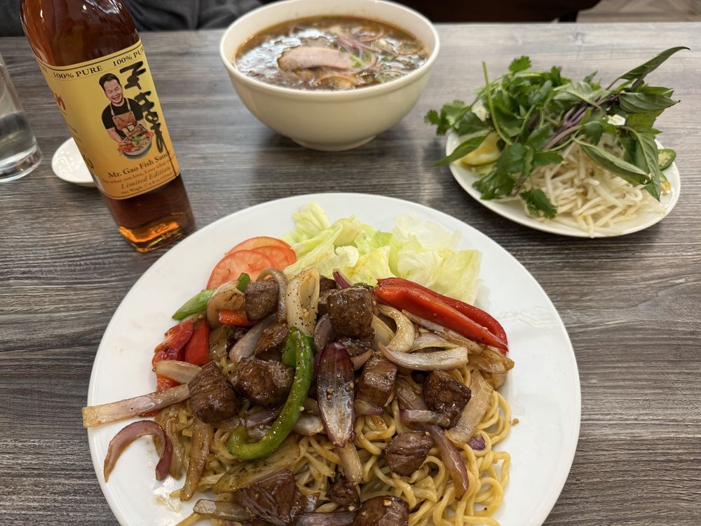 Ben Tre Vietnamese Homestyle Cuisine: Restaurant & Bar