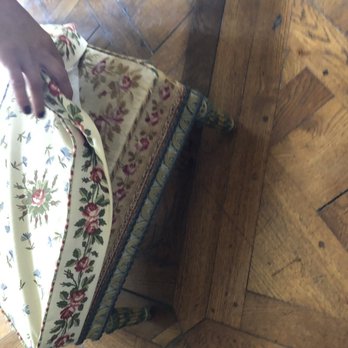 Le Petit Trianon - Castles Near Me