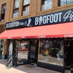 Sasquatch Sign Company - The Front & Signage 07-09-2022