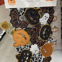 dd's DISCOUNTS - Halloween table runner