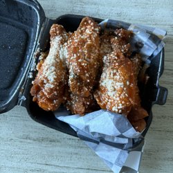 Wing Snob - 6pc Traditional buffalo Parmesan