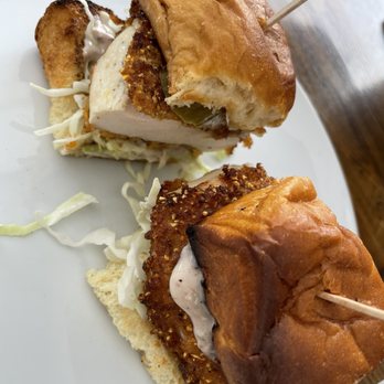 Bacari GDL - Chicken cutlet sandwich - Mediterranean Near Me - Glendale, California