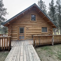 Custer Mountain Cabins & Campground - Cabin 6