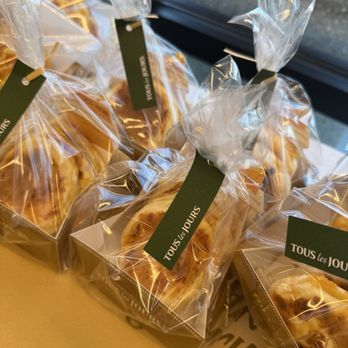 Tous Les Jours - Bakeries Near Me - Minneapolis, Minnesota Tous Les Jours - Bakeries Near Me - Minneapolis, Minnesota
