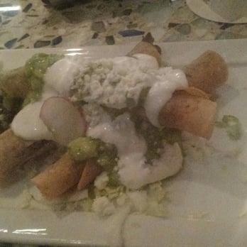 Caracol - Taquitos tronadores de carnitas - Seafood Near Me - Houston, Texas