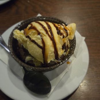 Biscottis - Brownie with ice cream. - American Near Me - Jacksonville, Florida