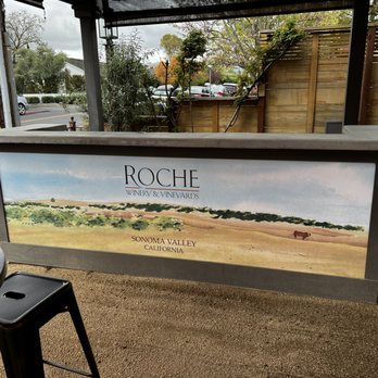 Roche Winery - Wine Tasting Room Near Me - Sonoma, California