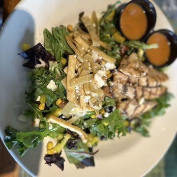 Margaritaville - Pigeon Forge - Salsa chicken salad - American Near Me - Pigeon Forge, Tennessee Margaritaville - Pigeon Forge - Salsa chicken salad - American Near Me - Pigeon Forge, Tennessee