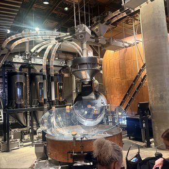Starbucks Reserve Roastery - Coffee Roasteries Near Me - New York, New York