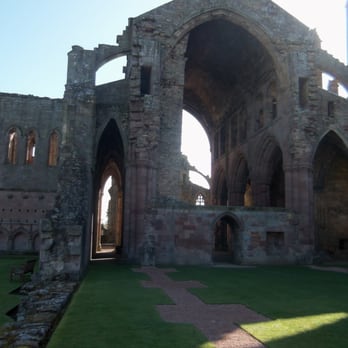 Melrose Abbey - Museums Near Me - Melrose, SCB