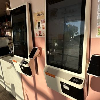 TOMO Tea House - Ordering Kiosks - Coffee & Tea Near Me - Sacramento, California TOMO Tea House - Ordering Kiosks - Coffee & Tea Near Me - Sacramento, California