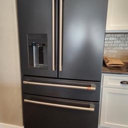 Here is the refrigerator I got! Very nice. Here is the refrigerator I got! Very nice.
