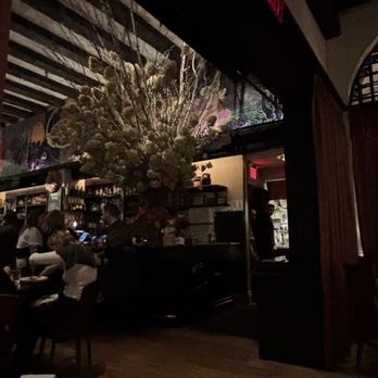 Gramercy Tavern - Interior - New American Near Me - New York, New York Gramercy Tavern - Interior - New American Near Me - New York, New York