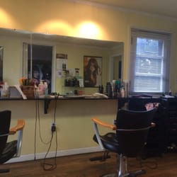 Lee's Beauty Salon