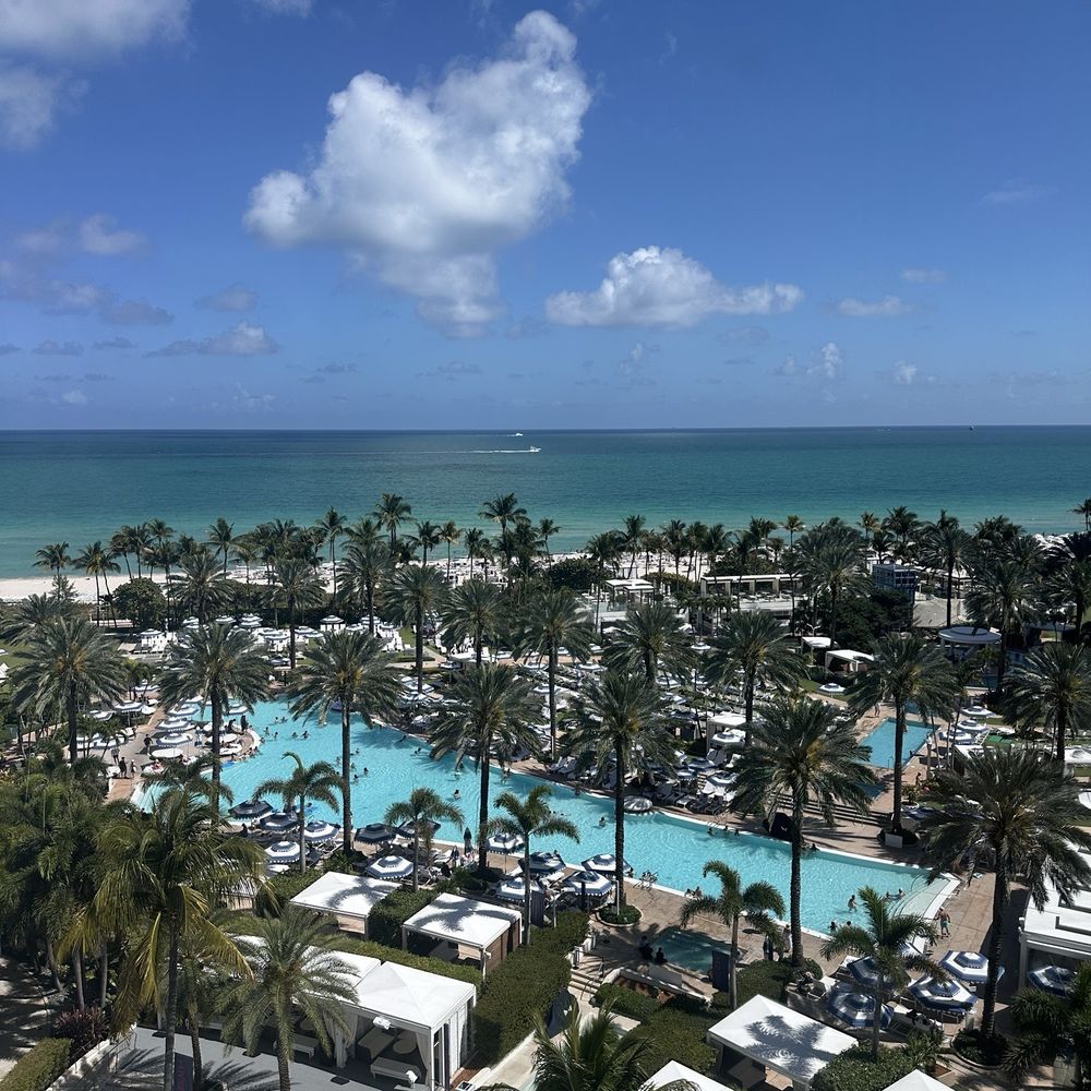 Fontainebleau Miami Beach - View from my room - Hotels Near Me - Miami Beach, Florida Fontainebleau Miami Beach - View from my room - Hotels Near Me - Miami Beach, Florida