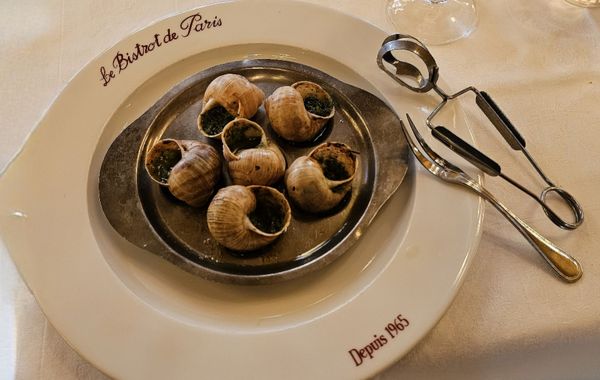 Le Bistrot de Paris by null