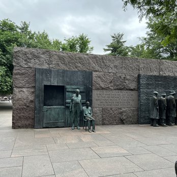 Franklin Delano Roosevelt Memorial - Landmarks & Historical Buildings Near Me - Washington, DC, District of Columbia