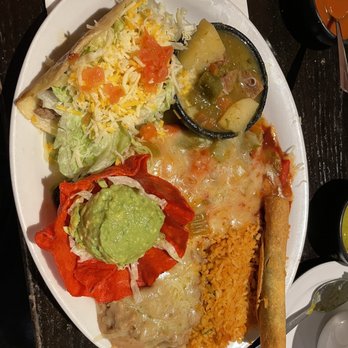 L & J Cafe - Mexican combination plate - Mexican Near Me - El Paso, Texas