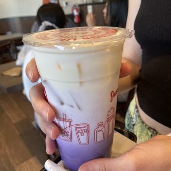 85°C Bakery Cafe-Austin Airport - Taro Lavender Latte ICED LARGE - Coffee & Tea Near Me - Austin, Texas