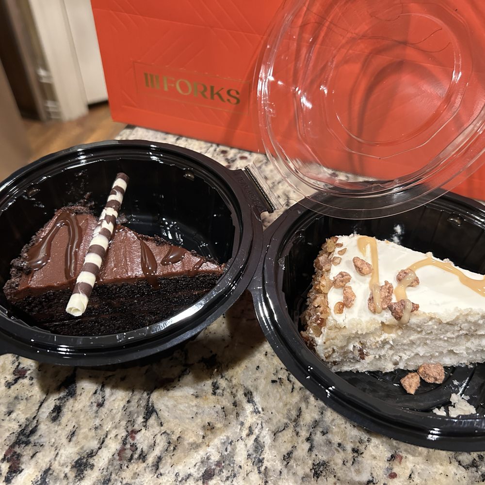III Forks - Chocolate ganache cake & pecan cake - Steakhouses Near Me - Frisco, Texas