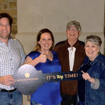 Honeywood Realty - Linda and Bob closing - Real Estate Services Near Me - Cypress, Texas Honeywood Realty - Linda and Bob closing - Real Estate Services Near Me - Cypress, Texas