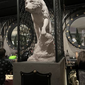 Wolf by Vanderpump at Caesars Republic Lake Tahoe - American Near Me - Stateline, Nevada