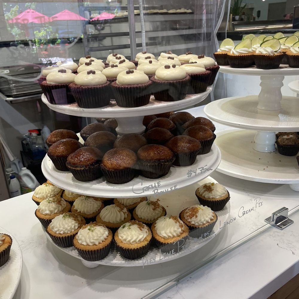 Cupcakin' Bake Shop - Cupcakes - Cupcakes Near Me - Oakland, California