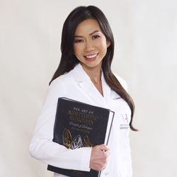 Austin-Weston Center for Cosmetic Surgery - Dr. Cassie Nghiem
Board Certified Plastic Surgeon | Fluent in Vietnamese | Breast, Body & Gender Affirmation Procedures