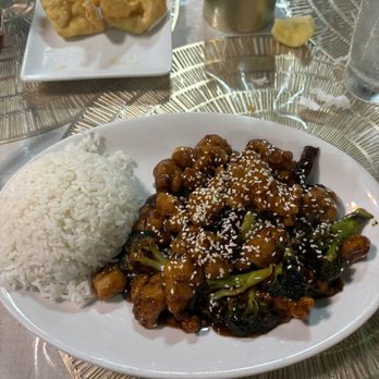 Correa Chinese Cuisine - You can never go wrong with General Tso! - Chinese Near Me - Taylor, Texas
