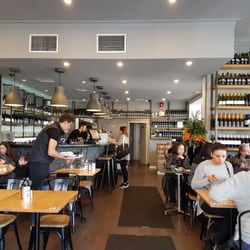 Meat Me Souvlakeri - Inside seating