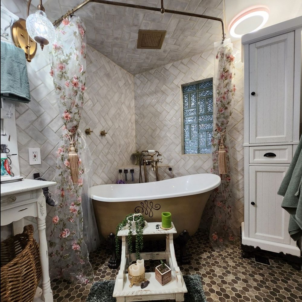 Flow Right - Laid pipes for wall/ceiling shower & tub floor fillers - Plumbing Near Me Flow Right - Laid pipes for wall/ceiling shower & tub floor fillers - Plumbing Near Me