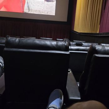 Luxe 8 Flix - Comfy seats that recline - Cinema Near Me - Fort Myers, Florida Luxe 8 Flix - Comfy seats that recline - Cinema Near Me - Fort Myers, Florida