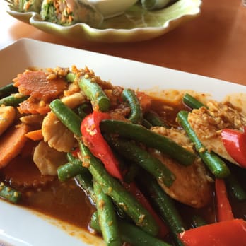 Ginger Thai Kitchen - Pad Prik Khing - tasty dish with fresh crisp veggies and just the right amount of heat complimenting by the crushed peanuts. - Thai Near Me - Salinas, California Ginger Thai Kitchen - Pad Prik Khing - tasty dish with fresh crisp veggies and just the right amount of heat complimenting by the crushed peanuts. - Thai Near Me - Salinas, California