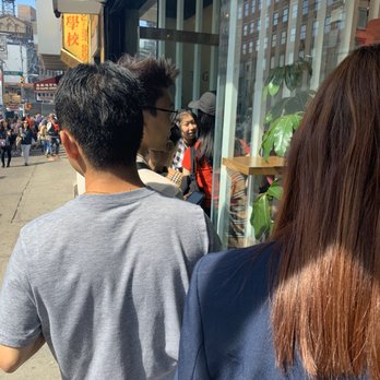 Tiger Sugar - Line... 10 min wait (only 6 people ahead before reaching the inside line) - Bubble Tea Near Me - New York, New York Tiger Sugar - Line... 10 min wait (only 6 people ahead before reaching the inside line) - Bubble Tea Near Me - New York, New York