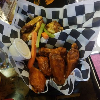 Rock & Wings - Sports Bars Near Me - Bakersfield, California Rock & Wings - Sports Bars Near Me - Bakersfield, California