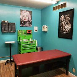 Abandon All Hope Tattoo and Body Piercing