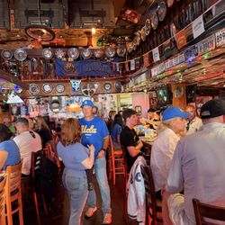 Barney's Beanery - Rockin